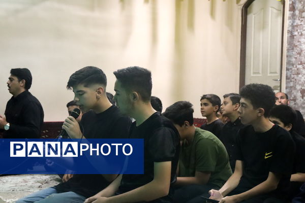 قرائت دعای زیارت عاشورا در پایگاه بسیج حضرت صاحب الزمان (عج)