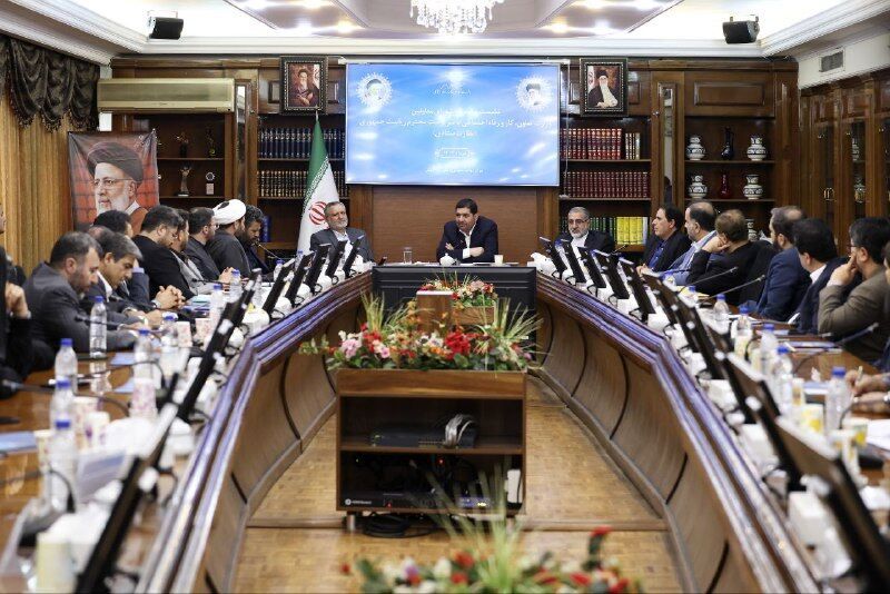 مخبر: تلفیق مدیریت و معنویت از ویژگی‌های برجسته شخصیتی رئیس جمهور شهید بود 