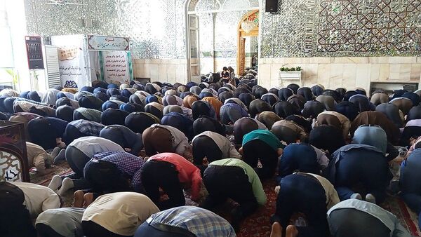 نماز جمعه ای با رنگ خون شهید در کاشمر
