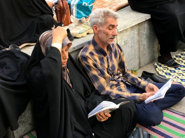 برپایی مراسم دعای عرفه در گلستان شهدای اصفهان