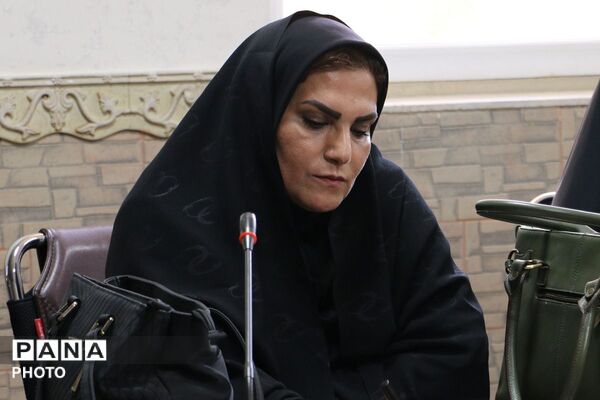 نشست فصلی مدیران ابتدایی مدارس شهرستان قرچک با حضور مدیرکل ارزیابی و عملکرد وزارت آموزش و پرورش 
