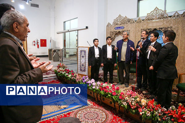 دورهمی قرآنی حافظان و قاریان نوجوان در حرم حضرت معصومه(س)