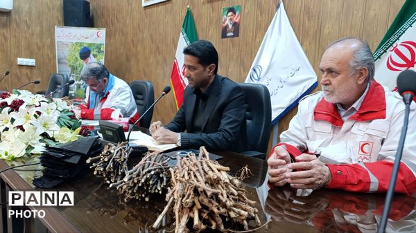 دوره توانمند سازی اعضای خانه های هلال روستایی نیشابور