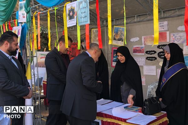آیین نواختن زنگ جوانه ها در مدرسه شاهد نجمه ناحیه دو شهرری 
