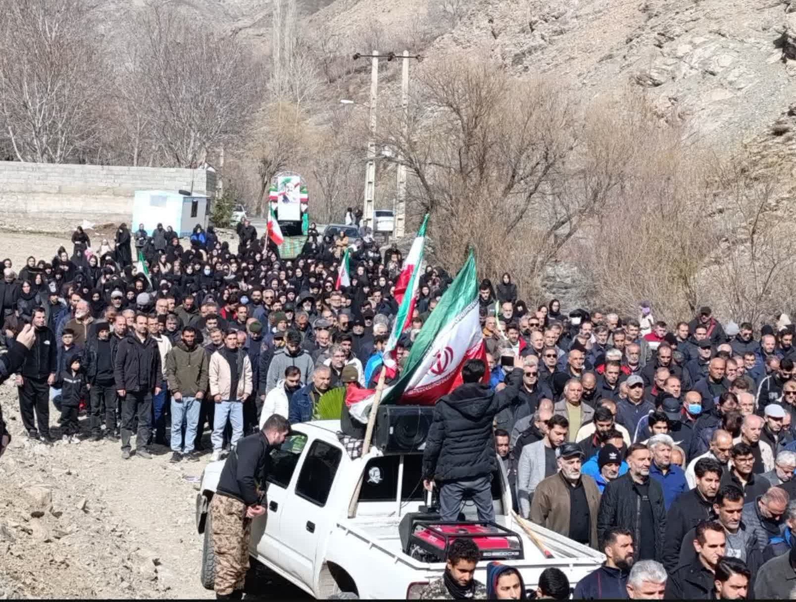 تشییع پیکر مطهر شهید سرافراز، حاج عبدالرسول خدری در آسارا کرج 