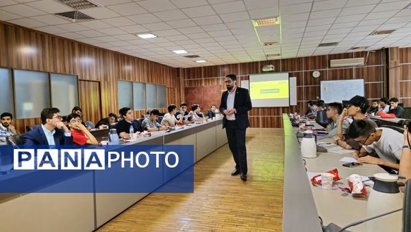 آموزش تولید محتوا و تدوینگری با تلفن همراه ویژه خبرنگاران پایتخت