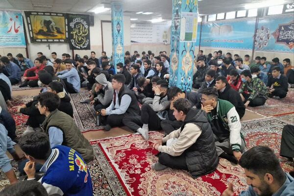 سلسله جلسات گفتمان دینی و مشاوره خانواده در هنرستان موفقیان
