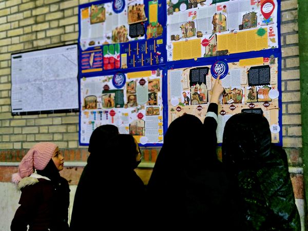 رونمایی از بسته فرهنگی–تربیتی «ایرانمون» در مدرسه بنت‌الهدی