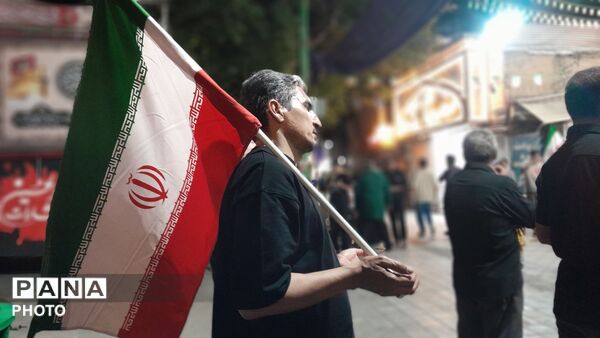 طنین نوای عاشورایی در خیابان امام نیشابور