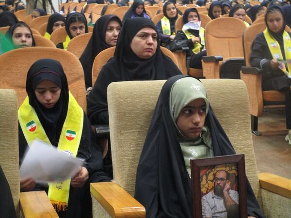 برگزاری یادواره شهدای جنگ ۱۲ روزه در کانون رشد ناحیه 3 کرج 