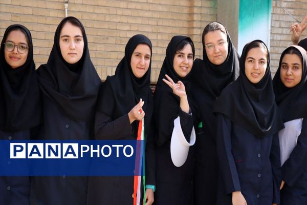 هفته تربیت‌بدنی با شور و انرژی در دبیرستان شاهد مرضیه 