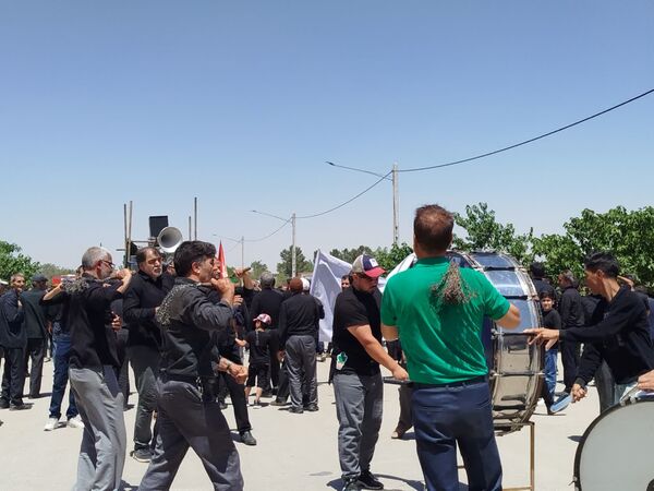 دسته عزاداری ظهر عاشورا در فاروج 