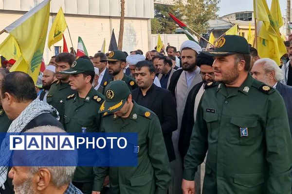 خروش مردم قرچک در پی شهادت دبیرکل حزب‌الله لبنان