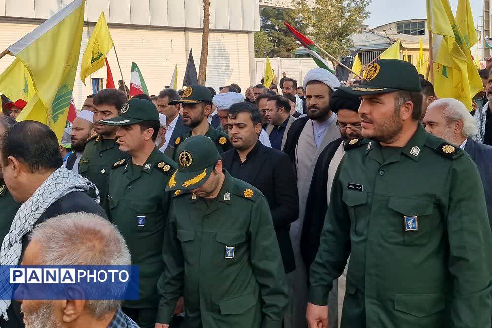 خروش مردم قرچک در پی شهادت دبیرکل حزب‌الله لبنان