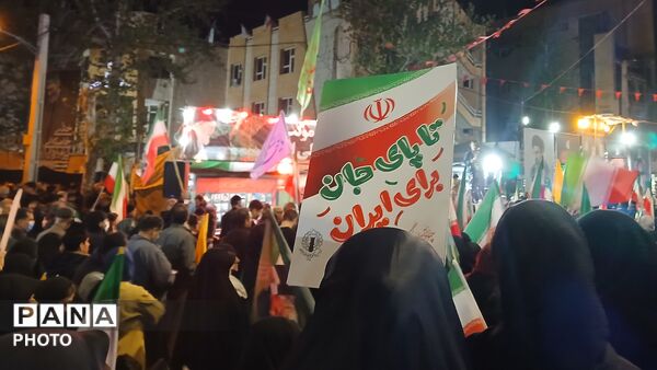 مردم خستگی ناپذیر خرم آباد تا روز پیروزی خیابان را رها نخواهند کرد