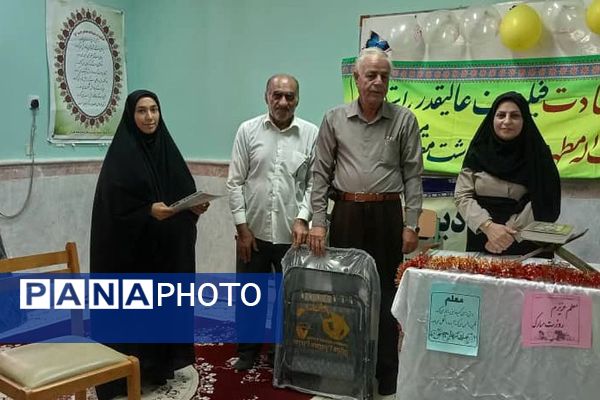 تجلیل از کارکنان دبیرستان متوسطه دوم سمیه شهر سعدآباد