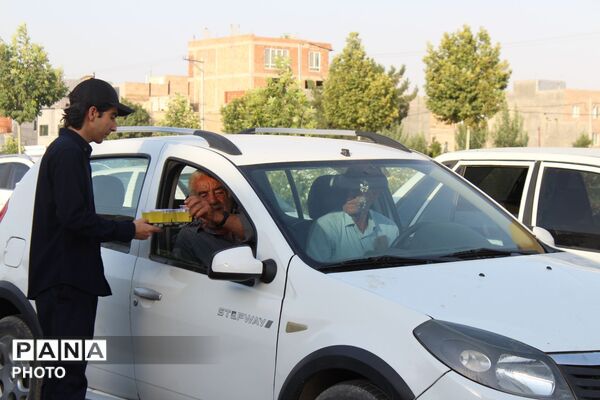 خدمت رسانی به زائران در حال برگشت از مشهد مقدس در ایستگاه صلواتی سملقان