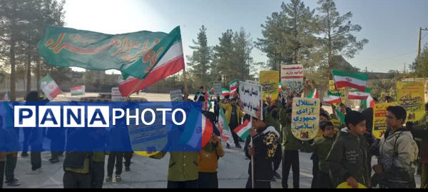 حضور پرشور دانش‌آموزان مدارس خاتم در راهپیمایی ۱۳ آبان 