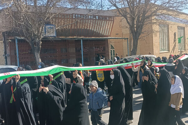 مردم شهر صغاد حامی آرمان‌های انقلاب با حضور در راهپیمایی ۲۲ بهمن