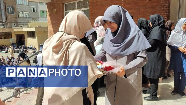 جشن روز معلم دبیرستان شهیده محبوبه دانش 