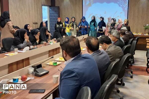 تقدیر از مدیران مدارس ناحیه دو بهارستان