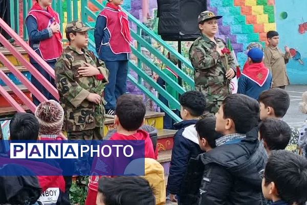 نواختن زنگ آغاز هفته بسیج مستضعفین در مدارس شهرستان ری