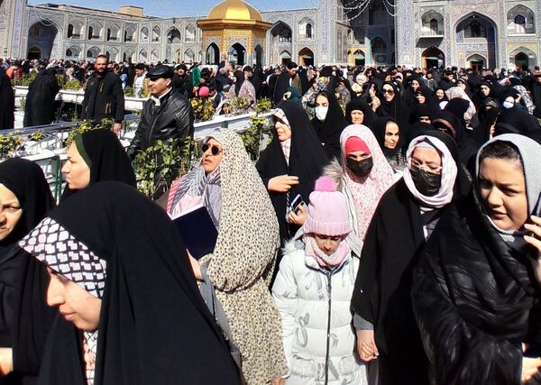 دختران ملاردی در اردوی سیاحتی زیارتی مشهد 