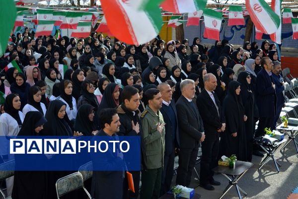 طنین زنگ انقلاب در بهارستان‌دو 