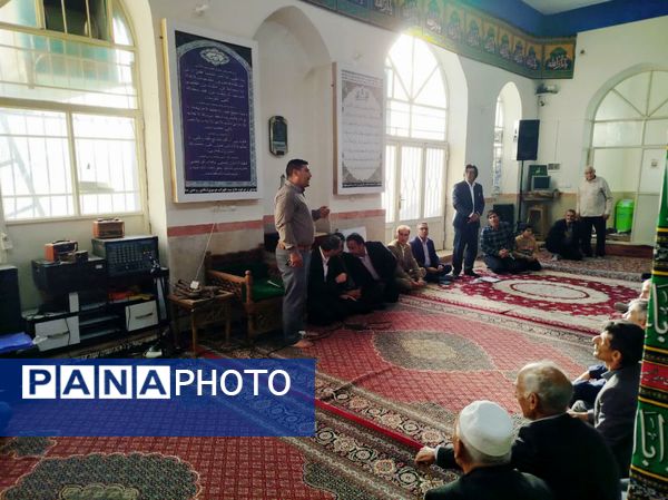 جلسه هادی هاشمی‌نیا با اهالی محله ده‌محسن؛ تأکید بر رفع مشکلات زیرساختی و خدمات شهری