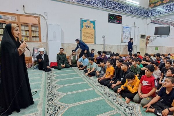 اعتکاف دانش‌آموزی در گناوه