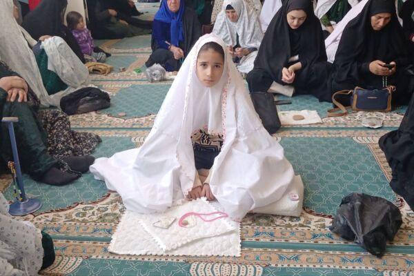 نماز جمعه امید دل‌های خسته برای مؤمنان 