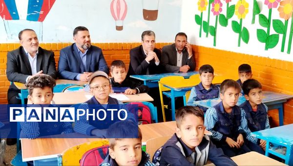 بازدید نماینده مجلس شورای اسلامی و عضو کمیسیون آموزش مجلس از مدارس بخش زاوین کلات