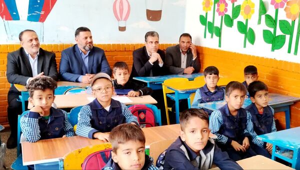 بازدید نماینده مجلس شورای اسلامی و عضو کمیسیون آموزش مجلس از مدارس بخش زاوین کلات