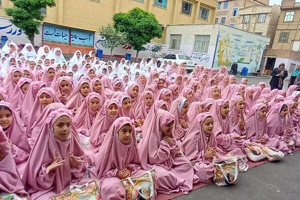 برگزاری جشن تکلیف در دبستان علویان بهارستان ۲