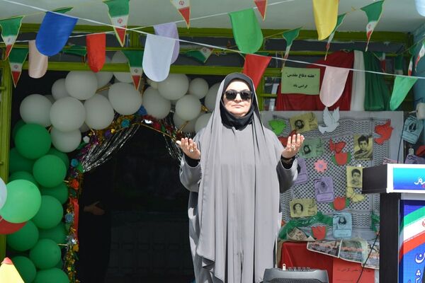 برگزاری جشن شکوفه‌های کلاس اولی دربهارستان‌دو