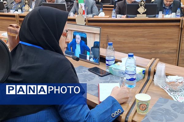 آموزش خانواده مهمترین راه حل در تربیت دانش‌آموزان