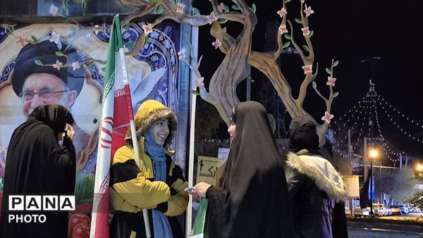 شبی متفاوت با فریادهای آیینی؛ گردهمایی باشکوه دوستداران سنت
