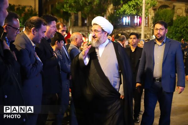 بازتاب حضور گسترده جامعه فرهنگی تبریز در سالگرد شهدای دفاع مقدس ۱۲روزه