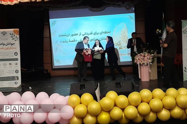 روایت «خانه رشد» در «قصه رشد» ورامین با اجرای کودکان