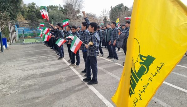 پژواک انقلاب در دل نوجوانان