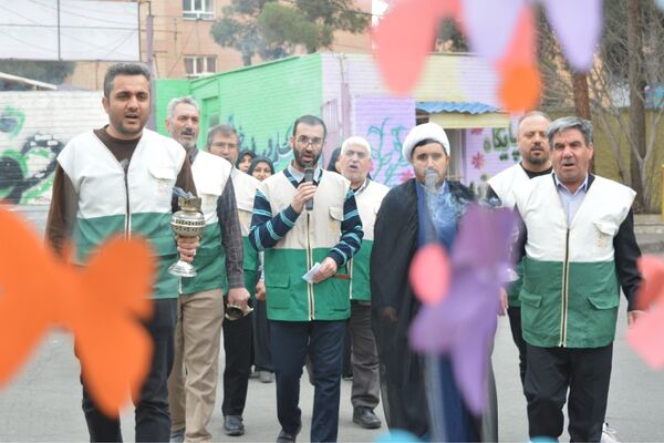 حضور خادمان رضوی در مدرسه قدر بهارستان‌دو