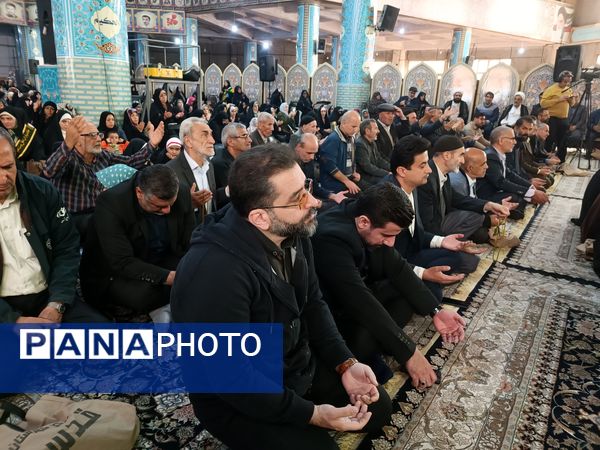 اجتماع بانوان مقاومت و تجلیل از همسران جانبازان در مصلی نماز جمعه شهرستان قدس