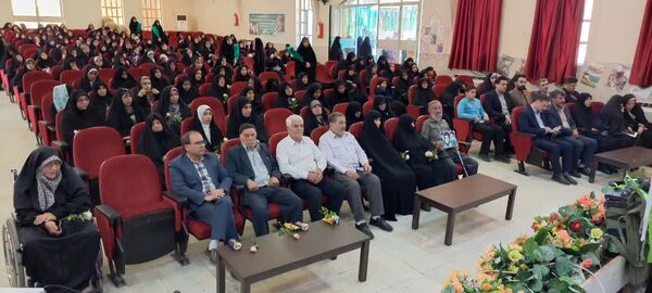 مراسم تکریم و نکوداشت مادران، همسران و فرزندان شهدا در شهرستان فلاورجان