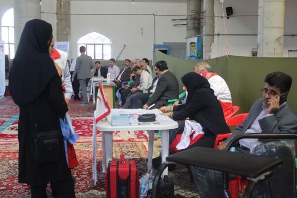 برپایی میز خدمت به مناسبت هفته دولت در گلوگاه 