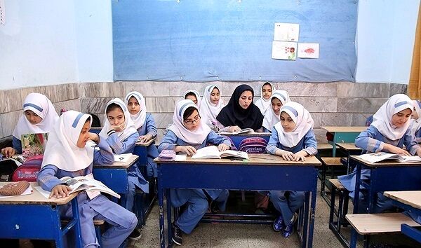 پدیده «فقر آموزشی» پیوندی ناگسستنی با شرایط اقتصادی خانواده‌ها دارد