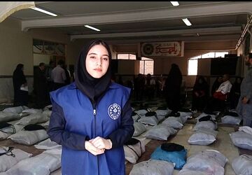 مهربانی در آغاز سال تحصیلی؛ لبخند مهر علوی بر چهره دانش‌آموزان تویسرکان