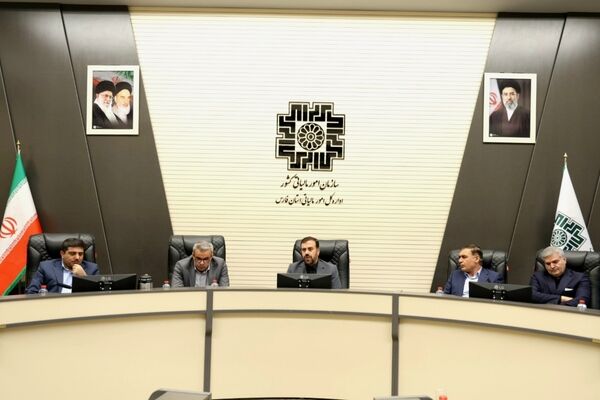 قرارگاه اقتصادی فارس باید با آرایش جنگی اداره شود
