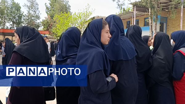برپایی بازارچه کار و فناوری در دبیرستان شهید بهشتی آشخانه