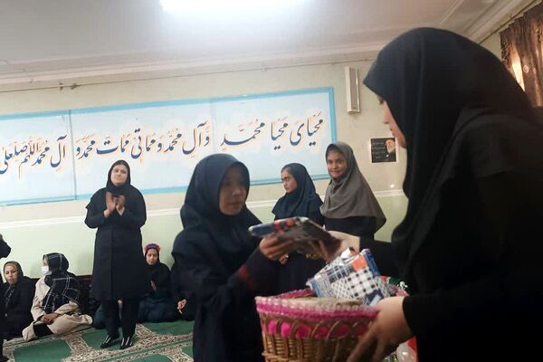 مراسم باشکوه میلاد حضرت زینب(س) و روز پرستار در مدارس شهرستان ورامین