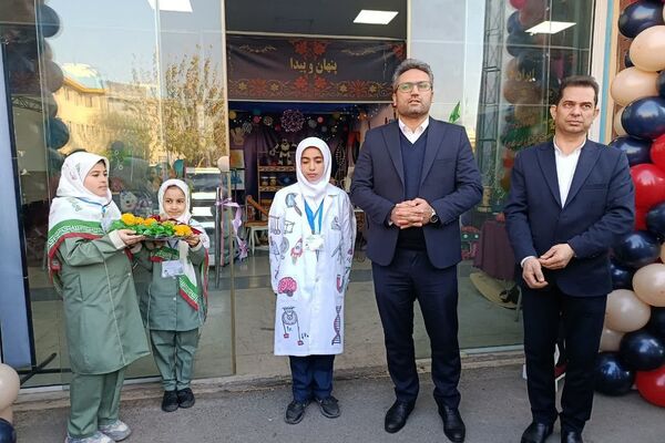 بازدید دانش آموزان ناحیه دو شهرری از نمایشگاه پژوهش اداره کل شهرستانهای استان تهران 